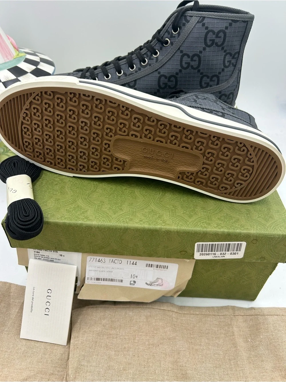 Men's Gucci tennis 1977 high top sneakers size 10.5 fits 11.5 US made in Italy